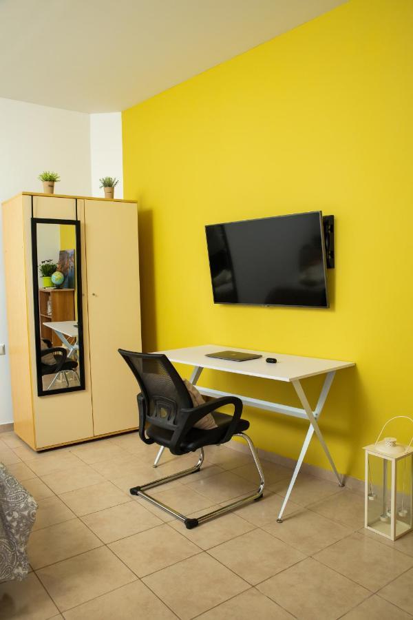 Warm Studio Apartment In Heraklion Exterior foto